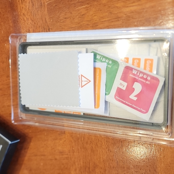 Tempered glass screen protector for Samsung Galaxy S10+ - Picture 2 of 8